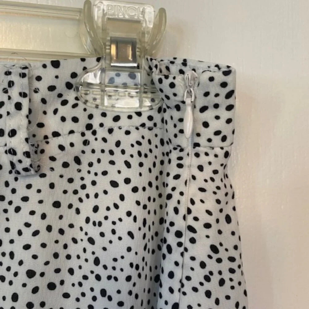 Gee Gee White with black spots skort shorts